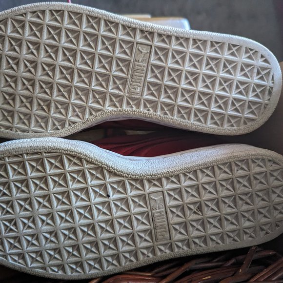 SOLD! FUN COMFY 'RETRO' SUEDE PUMAS! WELL KEPT/GREAT COND! - Picture 6 of 6